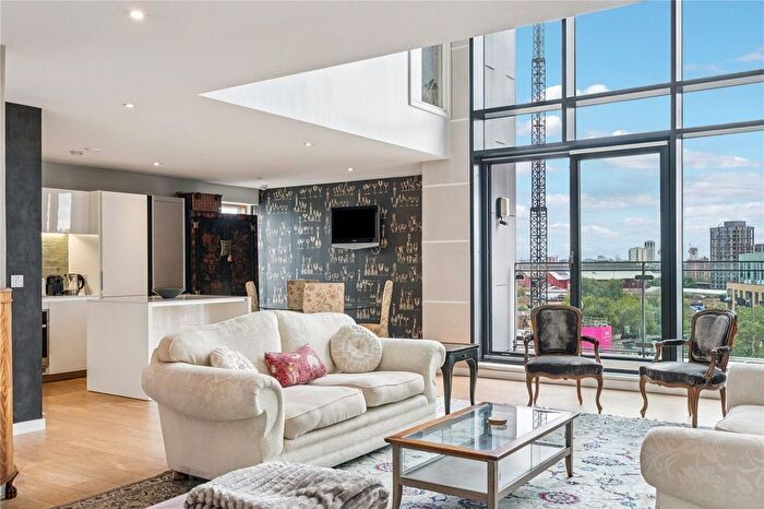 2 Bedroom Flat For Sale In Hardwicks Square, London, SW18