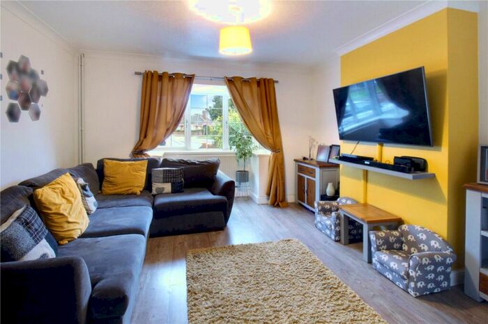 3 Bedroom Semi-Detached House For Sale In Drayton Wood Road, Hellesdon, Norwich, Norfolk, NR6