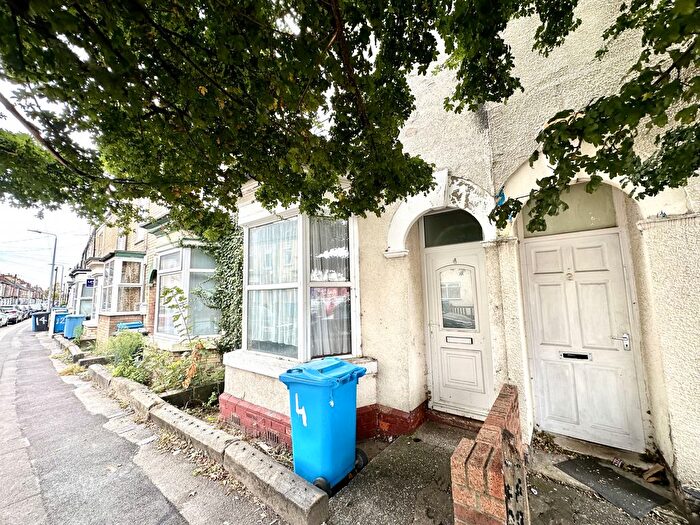 2 Bedroom Terraced House To Rent In Hull, Grafton Street, Hull, HU5