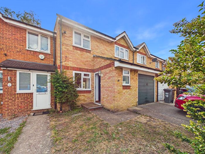 4 Bedroom Terraced House For Sale In Redford Close, Feltham, Middlesex, TW13