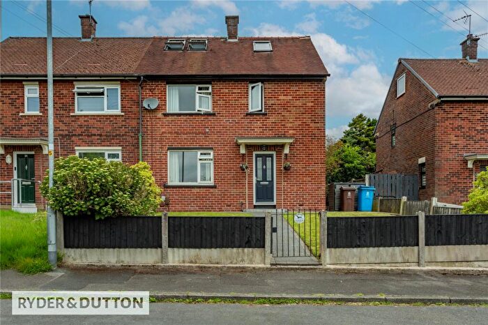 2 Bedroom Semi Detached House For Sale In Lewisham Close, Royton, Oldham, Greater Manchester, OL2