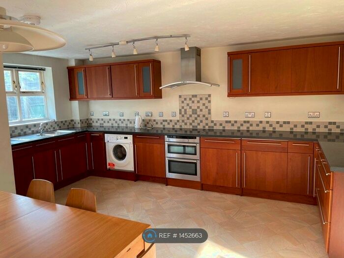 4 Bedroom Terraced House To Rent In Basevi Way, London, SE8