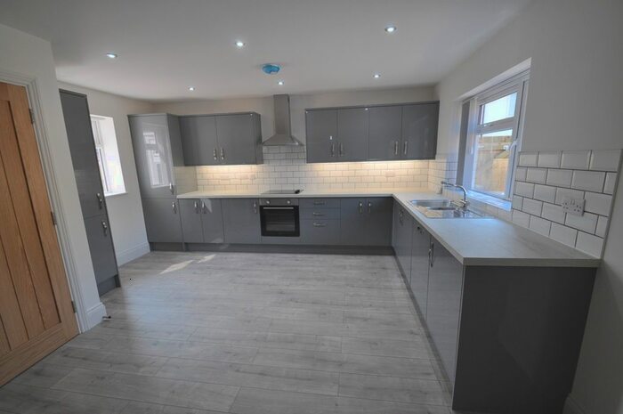 3 Bedroom Bungalow To Rent In Binningtons Gardens, Willerby, HU10