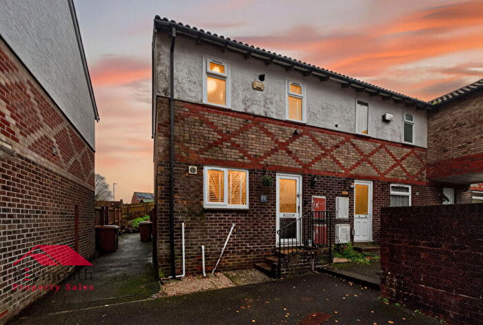 2 Bedroom End Of Terrace House For Sale In Warwick Orchard Close, Plymouth, PL5