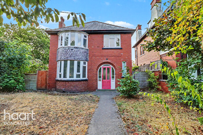 3 Bedroom Detached House For Sale In Thorne Road, Doncaster, DN2