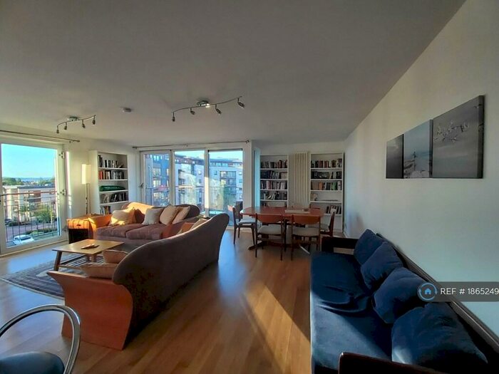 2 Bedroom Flat To Rent In East Pilton Farm Avenue, Edinburgh, EH5