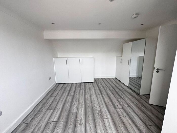 5 Bedroom Terraced House To Rent In Charlton Road, Harrow, HA3