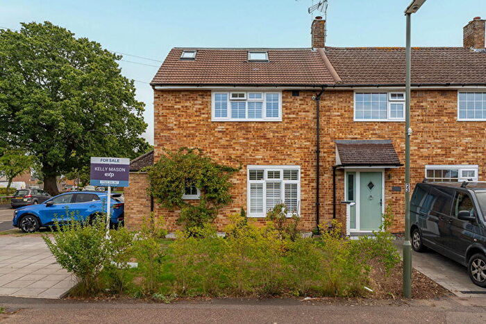 3 Bedroom End Of Terrace House For Sale In Preston Lane, Tadworth, KT20