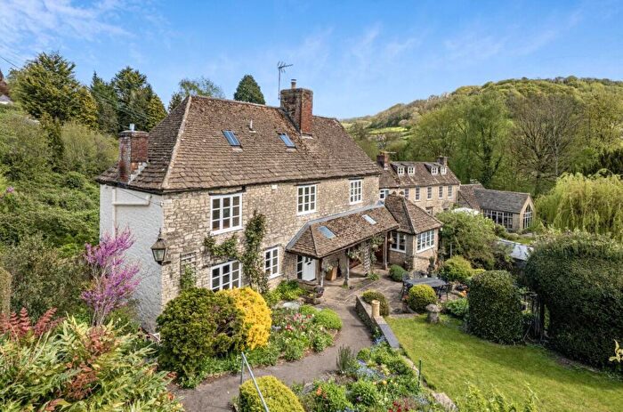5 Bedroom Detached House For Sale In Holywell Road, Wotton-under-Edge, Gloucestershire, GL12