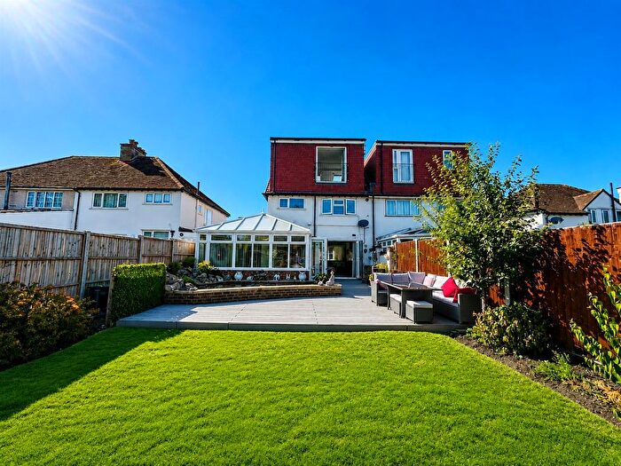 4 Bedroom Semi-Detached House For Sale In Mead Crescent, Sutton, SM1