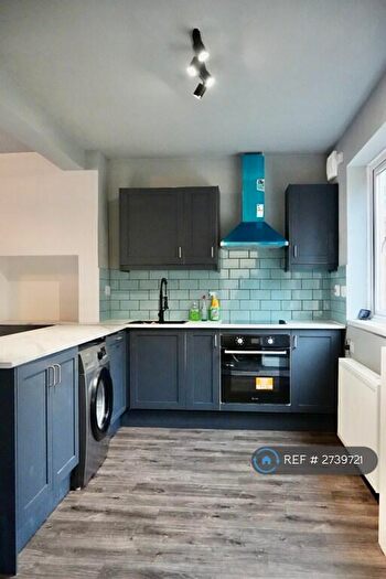 3 Bedroom Semi-Detached House To Rent In Astill Drive, Leicester, LE4