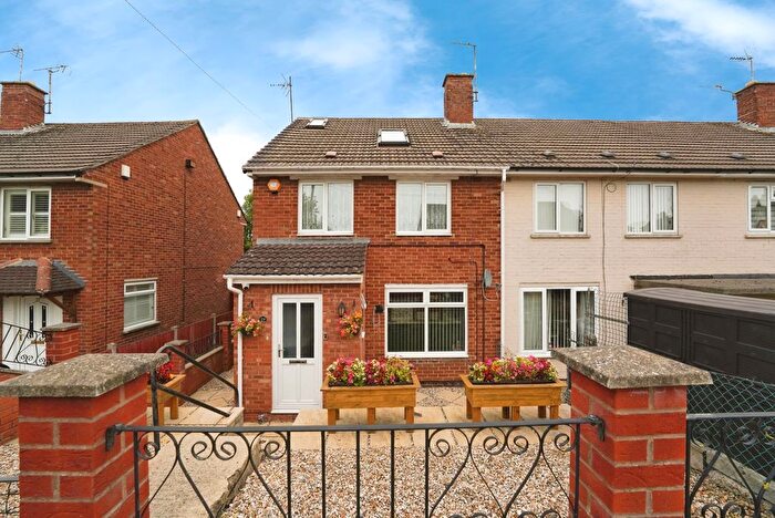 3 Bedroom End Of Terrace House For Sale In Wells Road, Gloucester, Gloucestershire, GL4