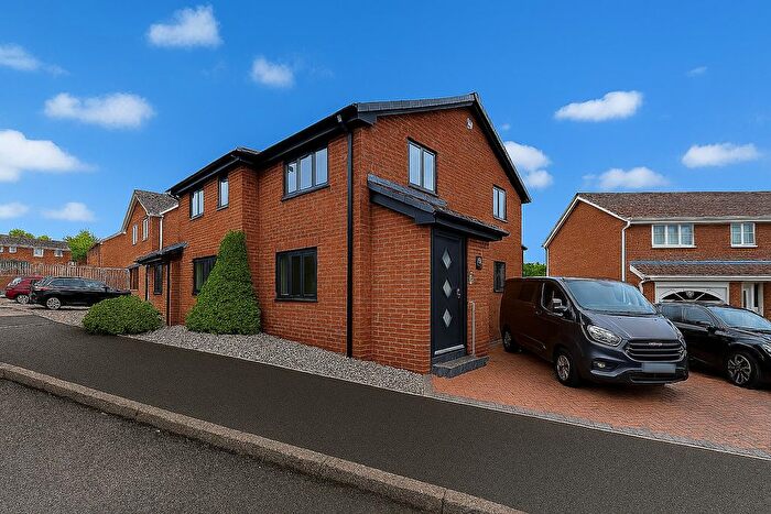 3 Bedroom Semi-detached House For Sale In Darfield Avenue, Owlthorpe, Sheffield, S20