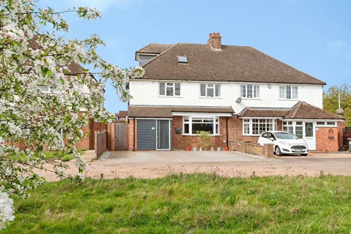 4 Bedroom Semi-Detached House For Sale In Cherry Trees, Lower Stondon, Henlow, Bedfordshire, SG16