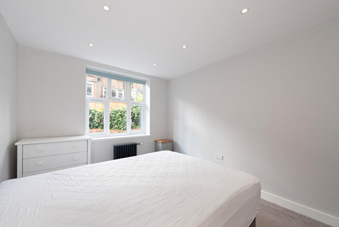 1 Bedroom Apartment To Rent In Belsize Grove, London, NW3
