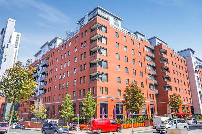 2 Bedroom Flat To Rent In The Quadrangle, Lower Ormond Street, Southern Gateway, Manchester, M1