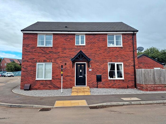 4 Bedroom Detached House For Sale In Down Meadow, Bedworth, Warwickshire, CV12