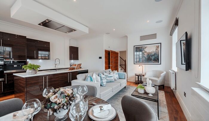 3 Bedroom Flat To Rent In Rainville Road, London, W6