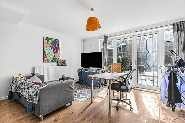 4 Bedroom Apartment To Rent In Weymouth Terrace, London, E2