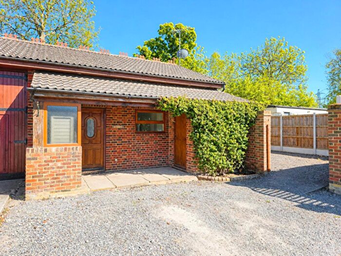 1 Bedroom Bungalow To Rent In Wheatley Farm Nursery, London Road, Rayleigh, Essex, SS6