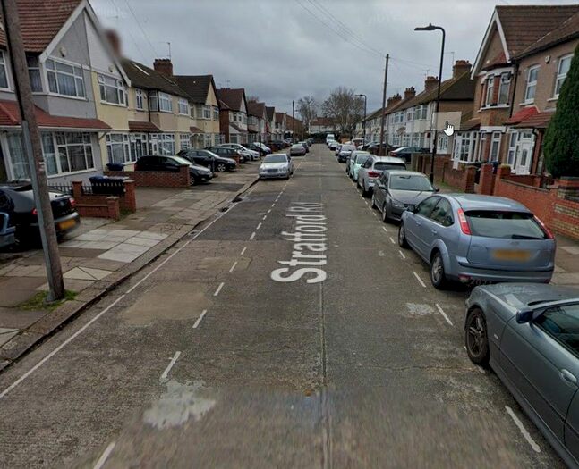 Houses for sale & to rent in UB2 5HP, Western Road, Southall Green Southall