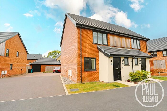 2 Bedroom Semi-detached House For Sale In Lime Avenue, Oulton, NR32