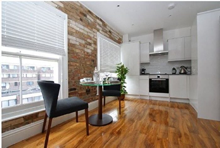 1 Bedroom Flat To Rent In Flat, Cornwall Crescent, Notting Hill, W11