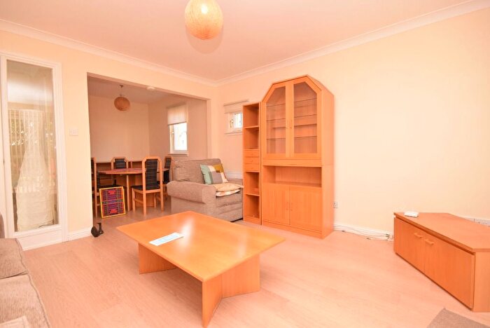 2 Bedroom Detached House To Rent In Muirhouses Avenue, Bo'ness, EH51