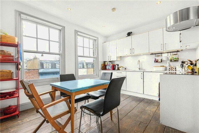 2 Bedroom Apartment To Rent In Roman Road, Bow, London, E3