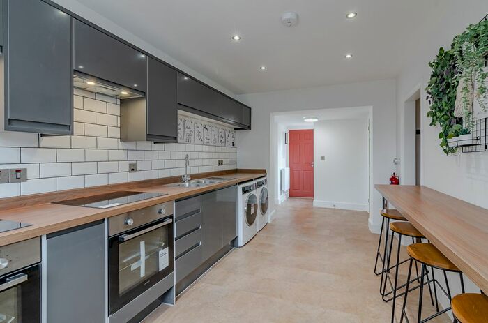 6 Bedroom Property To Rent In Scarnell Road, Norwich, NR5