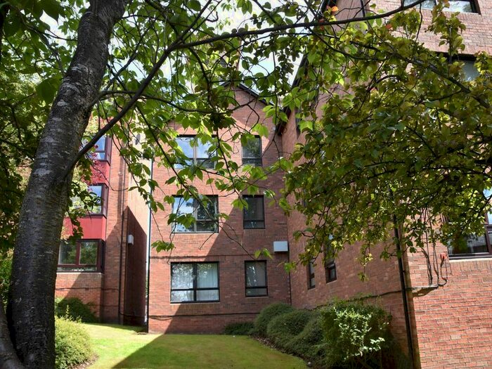 2 Bedroom Flat To Rent In Shepherds Loan, Dundee, DD2