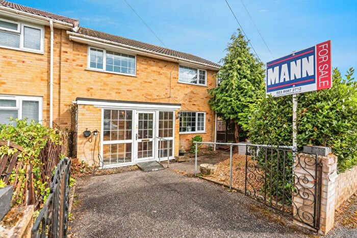 3 Bedroom End Of Terrace House For Sale In Meadow Close, Totton, Southampton, Hampshire, SO40