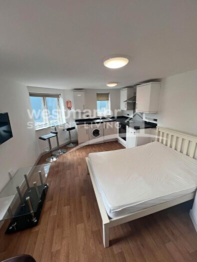 Studio To Rent In Oxford Street, Leicester, Leicestershire, LE1