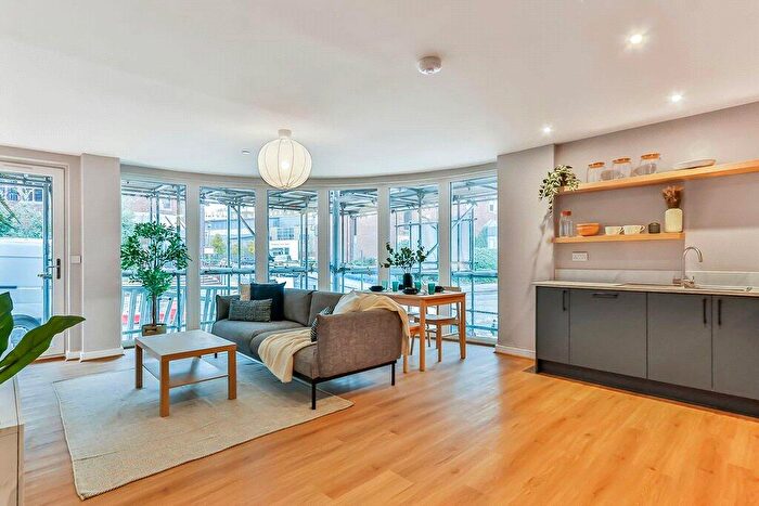 1 Bedroom Apartment To Rent In Madeira Road, Bournemouth, Dorset, BH1