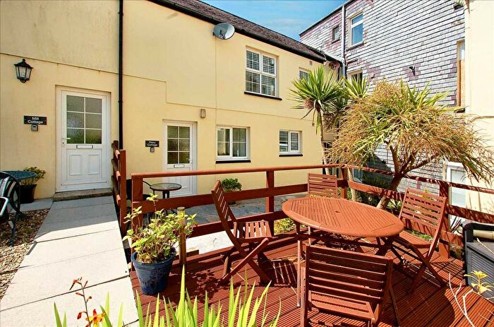 1 Bedroom Cottage For Sale In Priory Cottage, Westgate House, The Parade, Pembroke, SA71