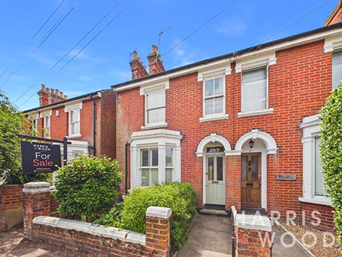 3 Bedroom Semi-Detached House For Sale In Hamilton Road, Colchester, Essex, CO3