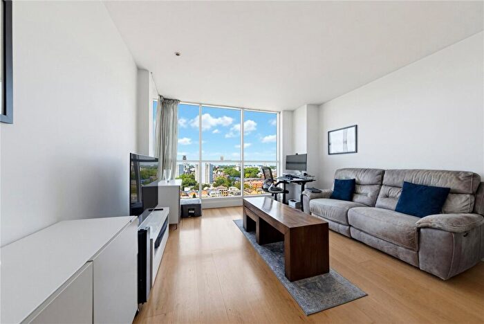 2 Bedroom Apartment To Rent In Belgrave Court, Westferry Circus, Canary Wharf, London, E14
