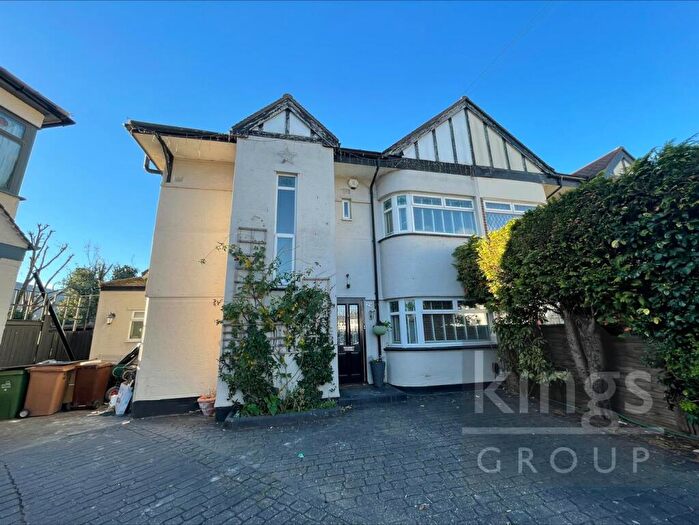 4 Bedroom Semi Detached House For Sale In Hollywood Road, London, E4