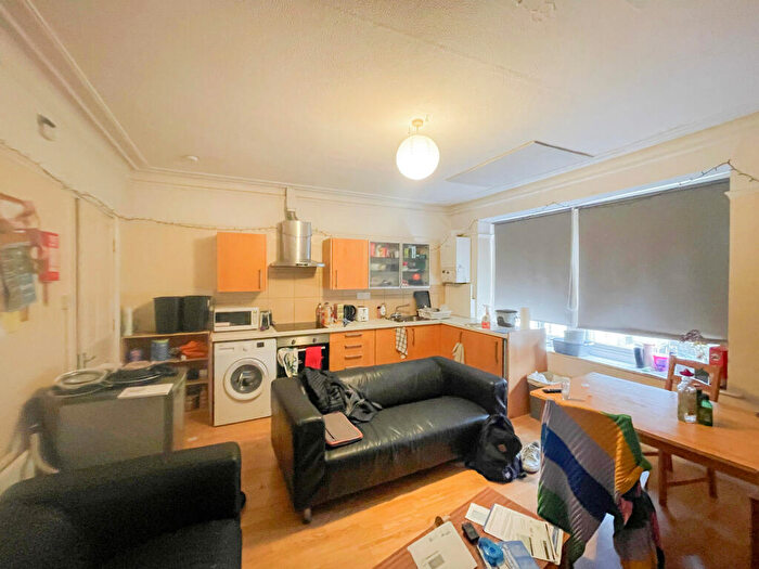 5 Bedroom Maisonette To Rent In Hampton Road, Redland, BS6