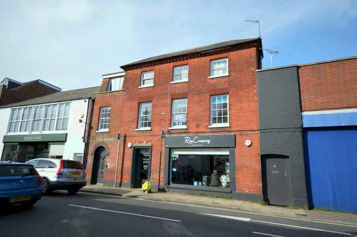 1 Bedroom Flat To Rent In The Hornet, Chichester, PO19