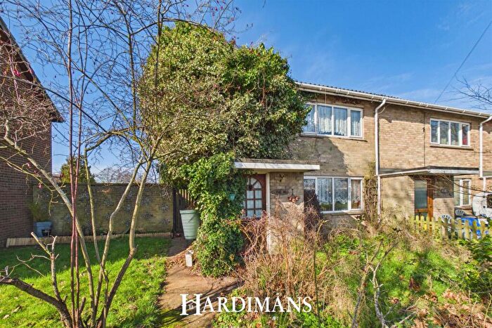 2 Bedroom Semi Detached House For Sale In Normandy Road, Lowestoft, NR32