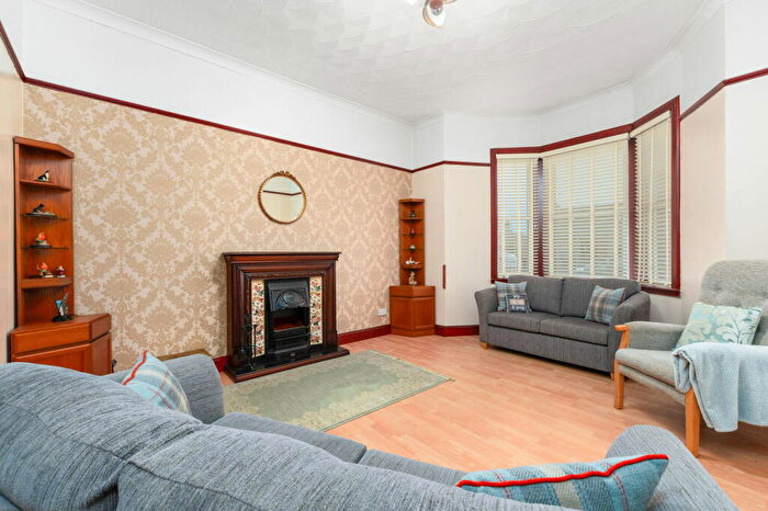 2 Bedroom Cottage For Sale In West Main Street, Broxburn, EH52