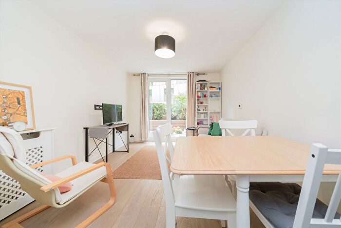 1 Bedroom Flat To Rent In Gatliff Road, Westminster, SW1W