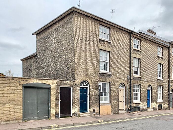 4 Bedroom Town House To Rent In Brentgovel Street, Bury St. Edmunds, IP33