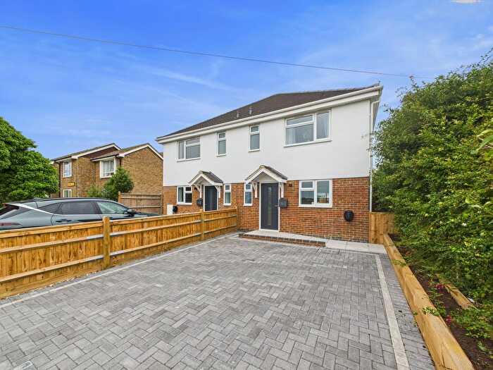 3 Bedroom Semi-Detached House To Rent In Crabtree Lane, Lancing, BN15