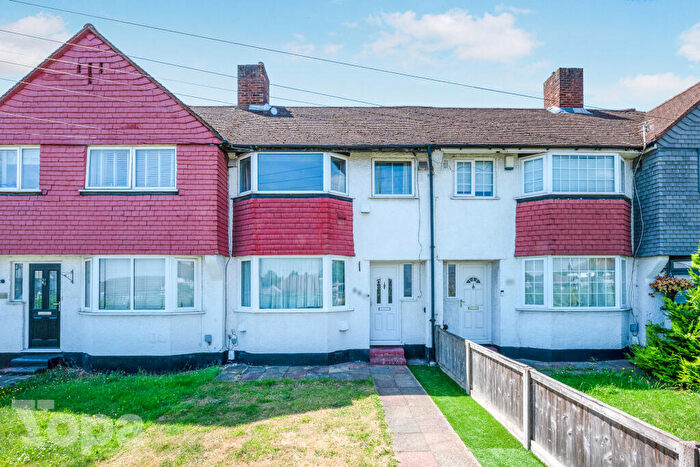 3 Bedroom Terraced House For Sale In East Rochester Way, Sidcup, DA15