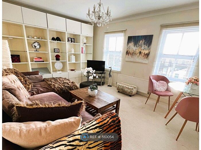 1 Bedroom Flat To Rent In Merton Road, London, SW19