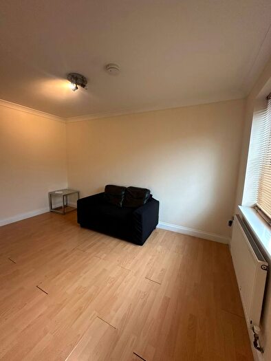 1 Bedroom Flat To Rent In Mill Gardens, - Mill Street, Luton, LU1
