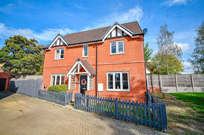 4 Bedroom Detached House For Sale In Brendon Gardens, Fair Oak, Eastleigh, SO50