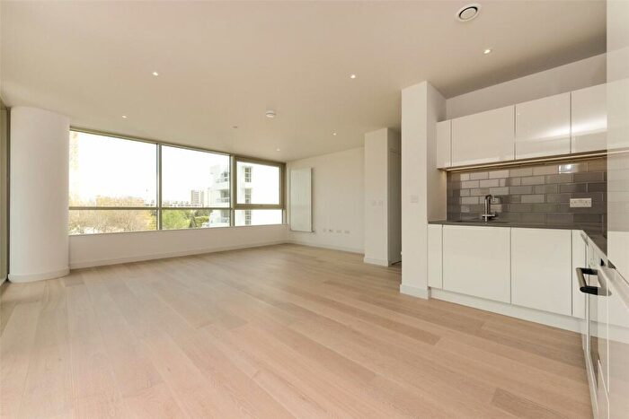 1 Bedroom Apartment To Rent In Corsair House, Starboard Way, London, E16